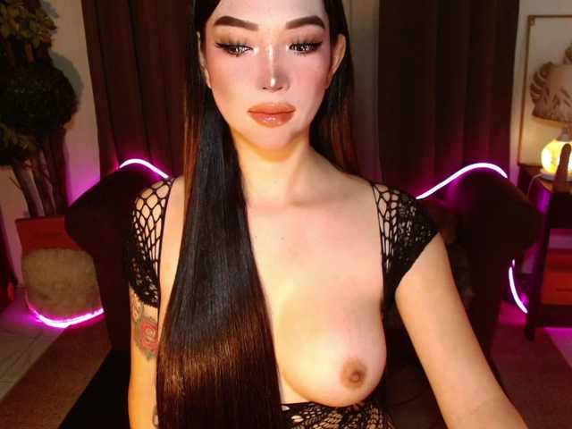 WetWildAyesha live webcam show