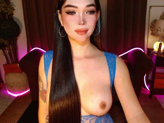WetWildAyesha live webcam show