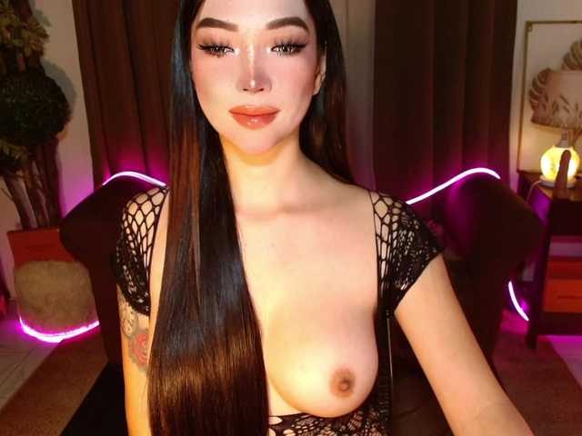 WetWildAyesha live webcam show