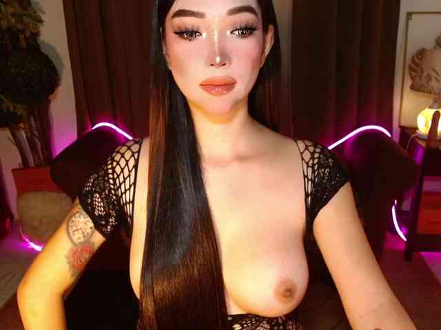 WetWildAyesha Live Webcam on BongaCams