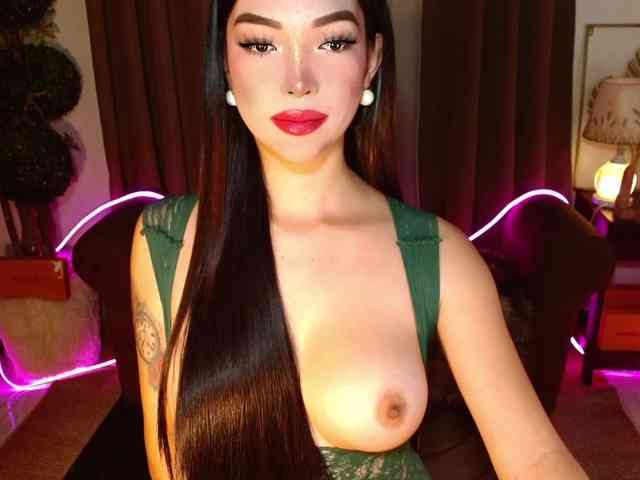 WetWildAyesha Live Webcam on BongaCams