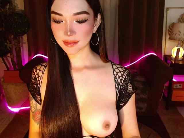 WetWildAyesha Live Webcam on BongaCams