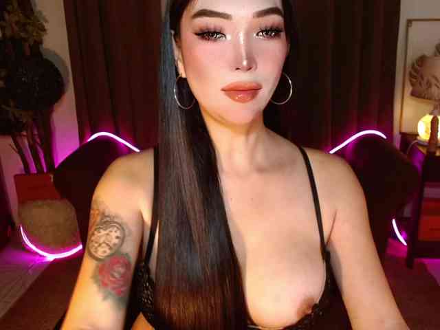 WetWildAyesha Live Webcam on BongaCams