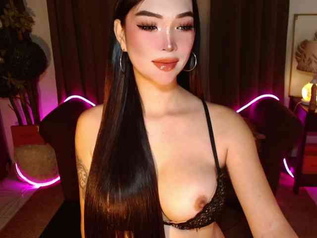 WetWildAyesha Live Webcam on BongaCams