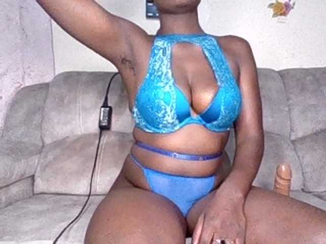 chocolateAss-cake007 live cam on BongaCams
