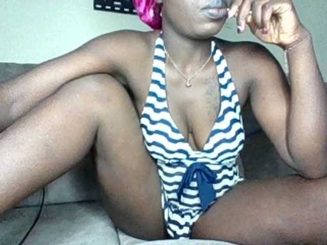 chocolateAss-cake007 live cam on BongaCams