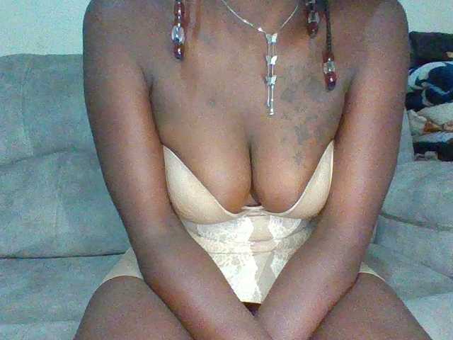 chocolateAss-cake007 live cam on BongaCams
