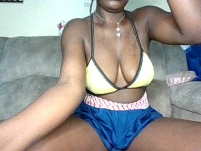 chocolateAss-cake007 live cam on BongaCams