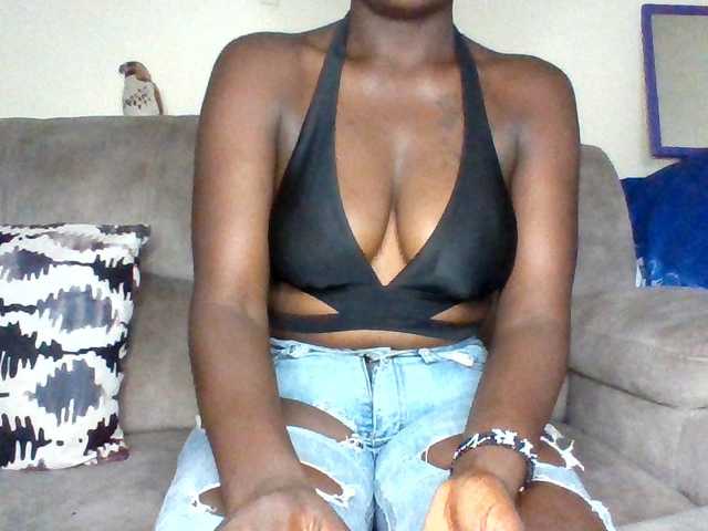 chocolateAss-cake007, en directo ahora en BongaCams