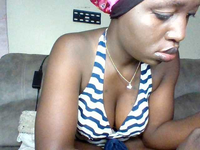 chocolateAss-cake007 live cam on BongaCams