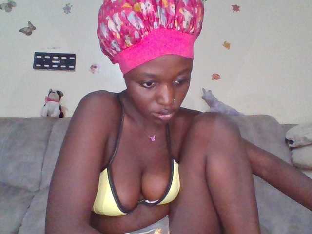chocolateAss-cake007 live cam on BongaCams