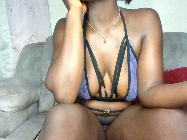 chocolateAss-cake007 live cam on BongaCams