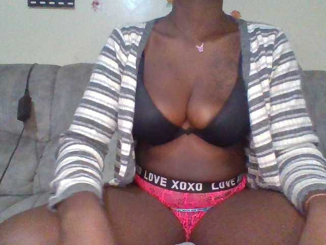 chocolateAss-cake007 live cam on BongaCams