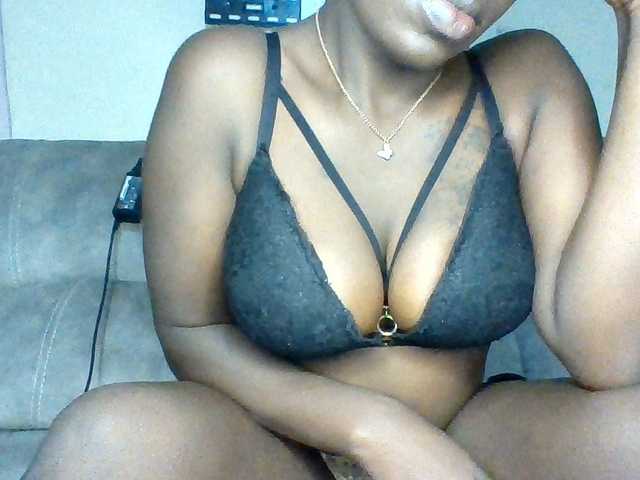 chocolateAss-cake007 live cam on BongaCams