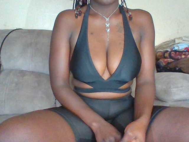 chocolateAss-cake007 live cam on BongaCams