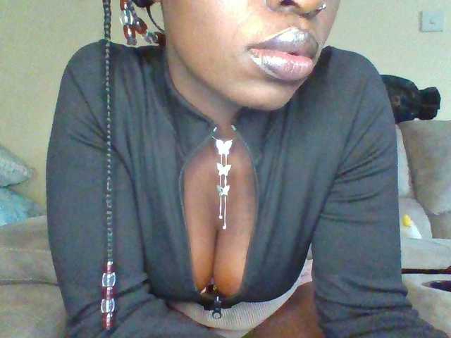 chocolateAss-cake007 live webcam show