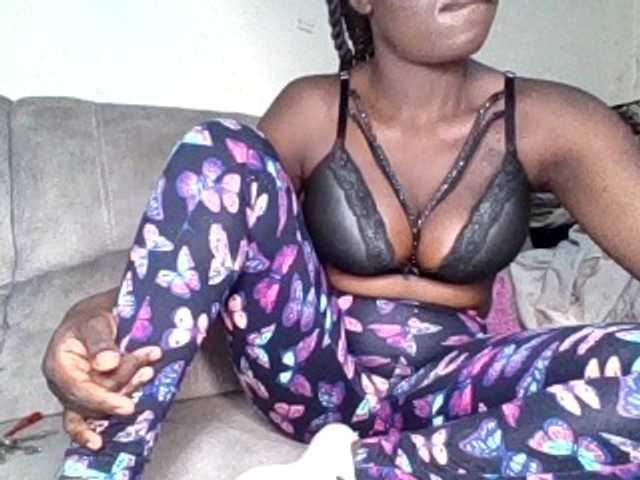 chocolateAss-cake007 live cam on BongaCams