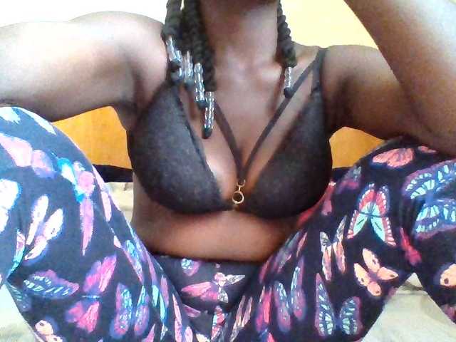 chocolateAss-cake007 live cam on BongaCams