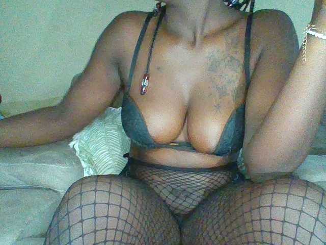chocolateAss-cake007 live cam on BongaCams