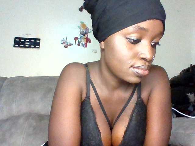chocolateAss-cake007 live cam on BongaCams
