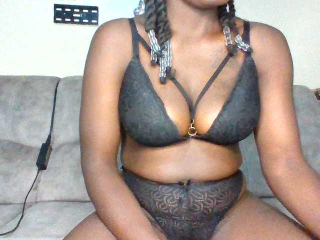 chocolateAss-cake007 live cam on BongaCams