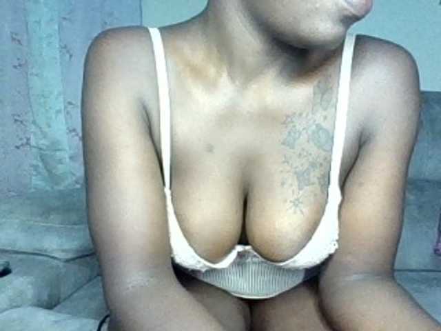 chocolateAss-cake007 live cam on BongaCams