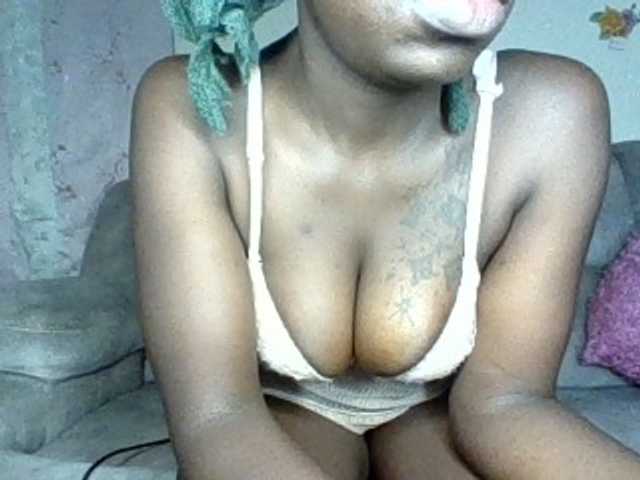 chocolateAss-cake007 live cam on BongaCams