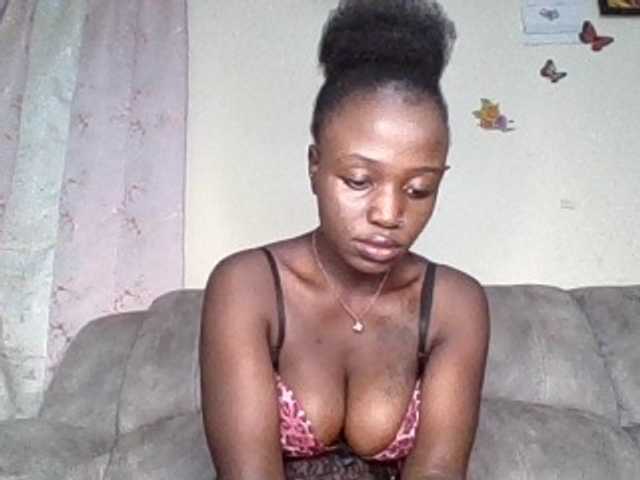 chocolateAss-cake007 live cam on BongaCams