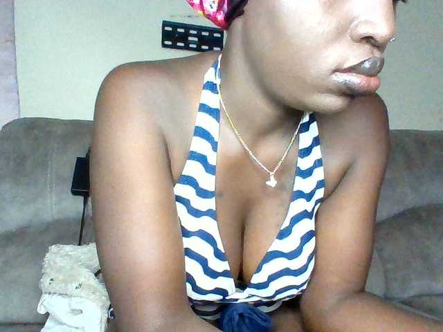 chocolateAss-cake007 live cam on BongaCams