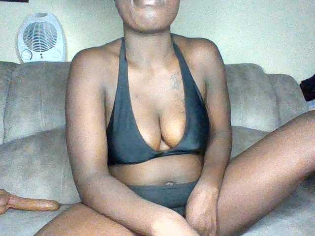 chocolateAss-cake007 live cam on BongaCams