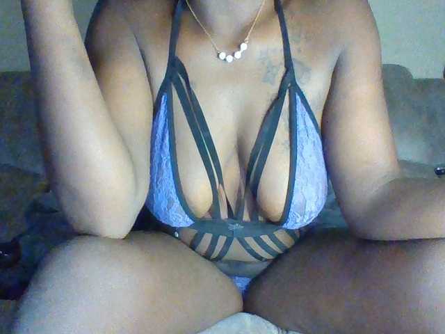 chocolateAss-cake007 live cam on BongaCams
