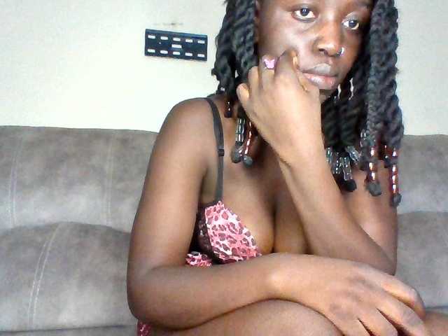 chocolateAss-cake007 live cam on BongaCams
