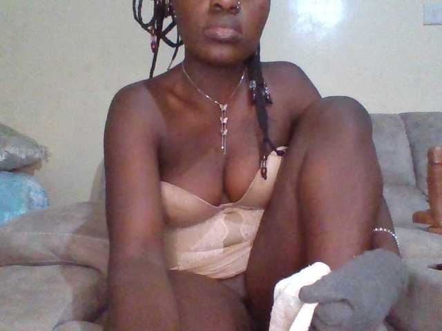 chocolateAss-cake007 live cam on BongaCams