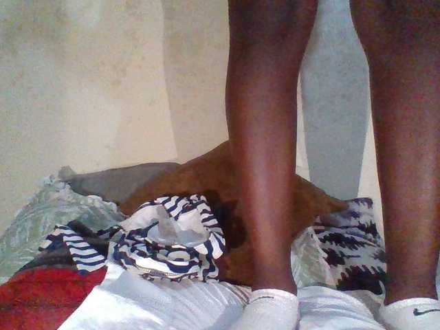 le modèle chocolateAss-cake007 est en webcam porno dans un show sur le site bongacams, il possède les tags suivants: Ebony,Redhead,Hairy
