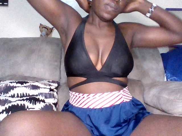 chocolateAss-cake007 live cam on BongaCams
