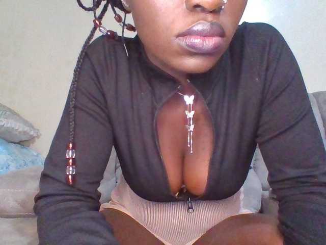 chocolateAss-cake007 live cam on BongaCams