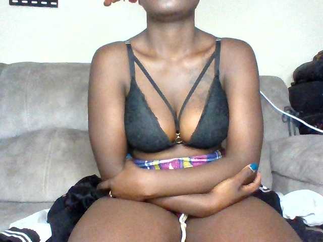 chocolateAss-cake007 live cam on BongaCams
