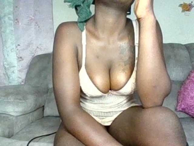 chocolateAss-cake007 live cam on BongaCams