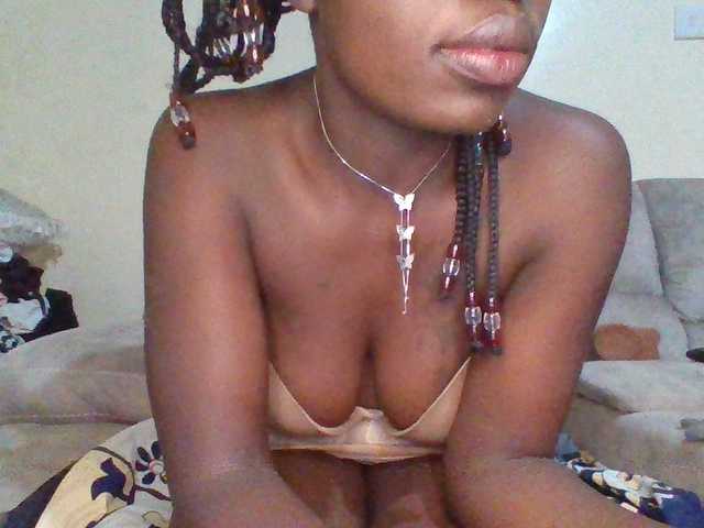 chocolateAss-cake007 live cam on BongaCams