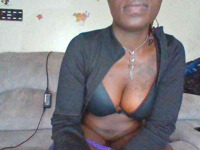 chocolateAss-cake007 webcam