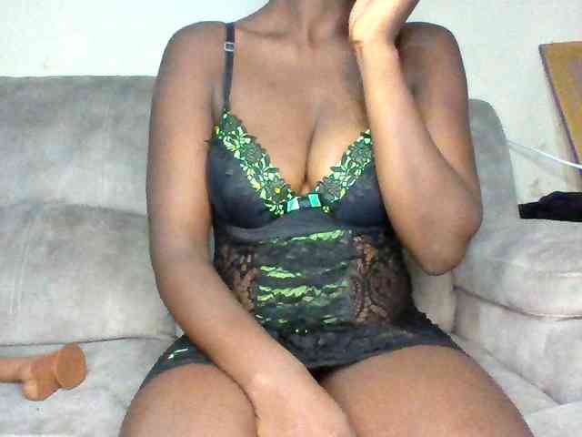 Chocolateass-cake007's live stream