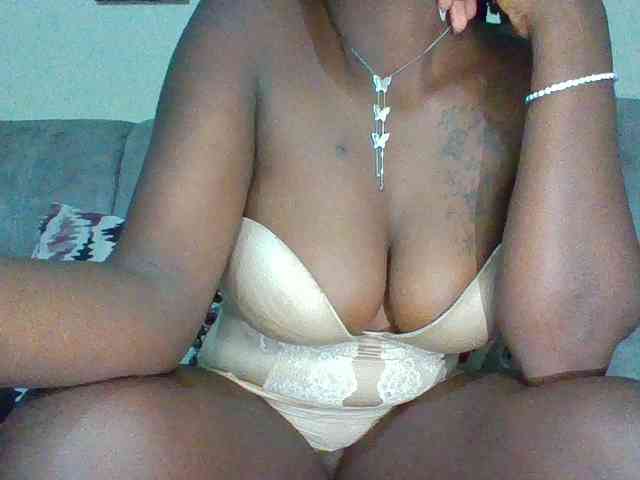 chocolateAss-cake007 webcam