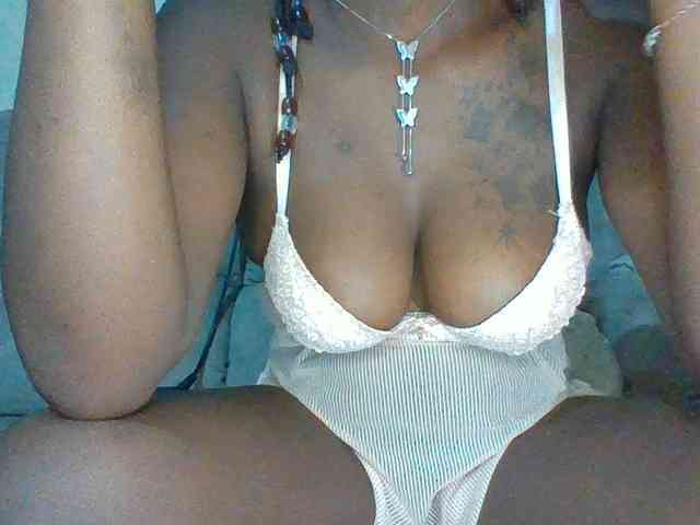 chocolateAss-cak... Live Webcam on BongaCams