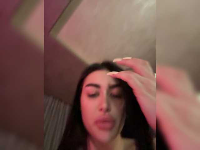 Kikidiki200 live webcam show