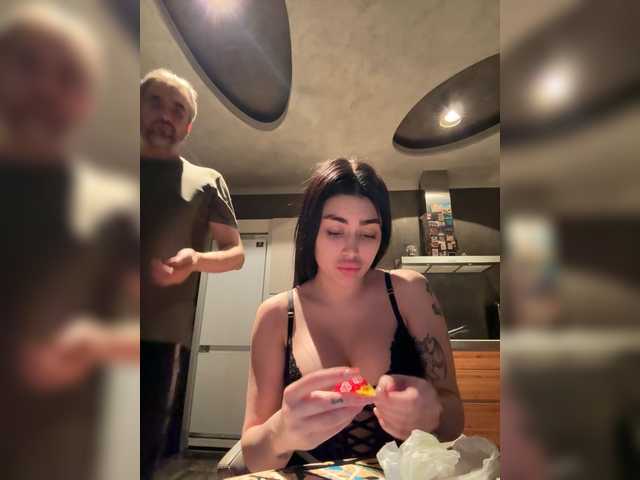  Kikidiki200 chat room