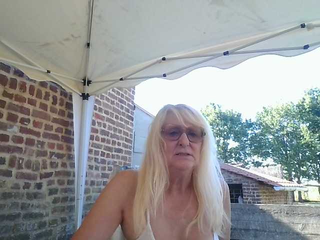 BlondMilfTascha
