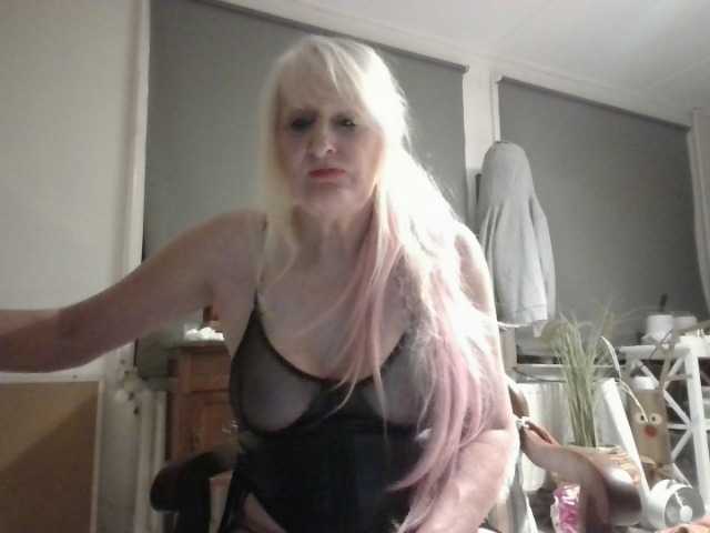 BlondMilfTascha