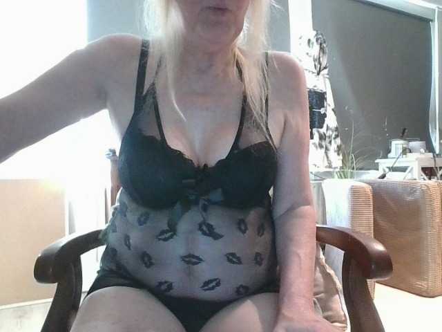 BlondMilfTascha
