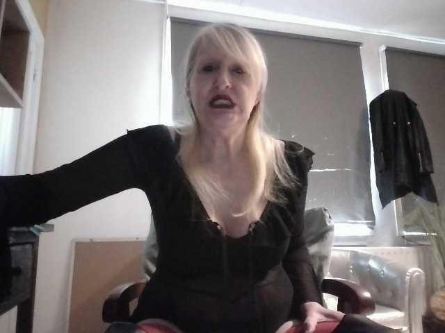 BlondMilfTascha