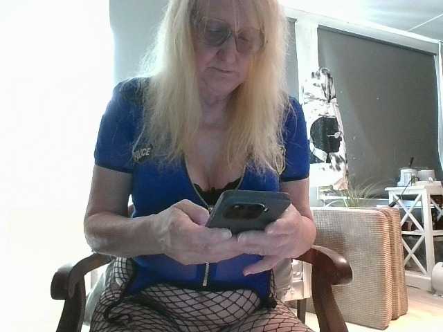 BlondMilfTascha